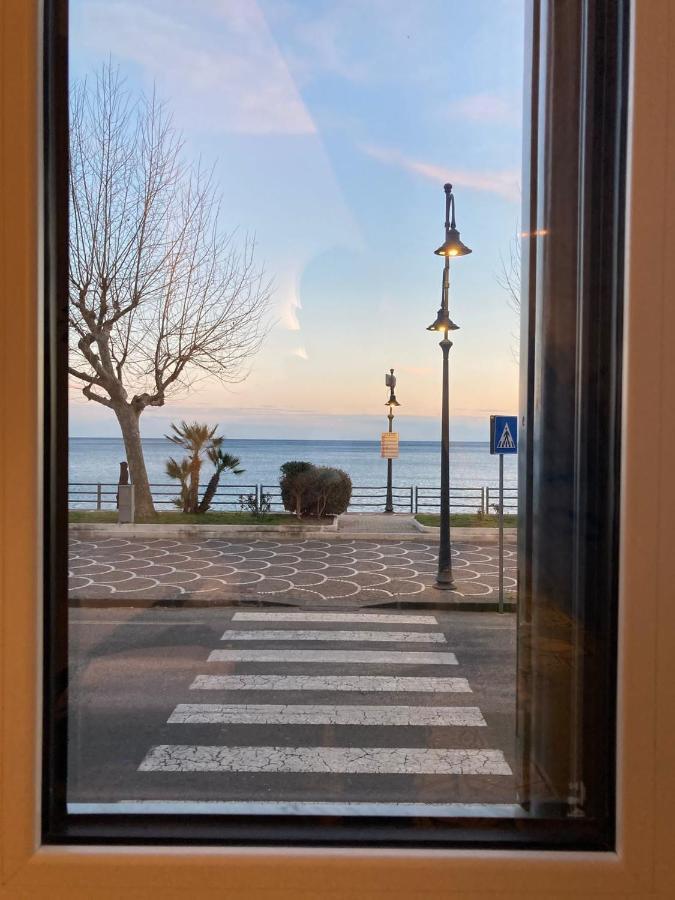 Una Finestra Sul Mare Maiori Exterior photo